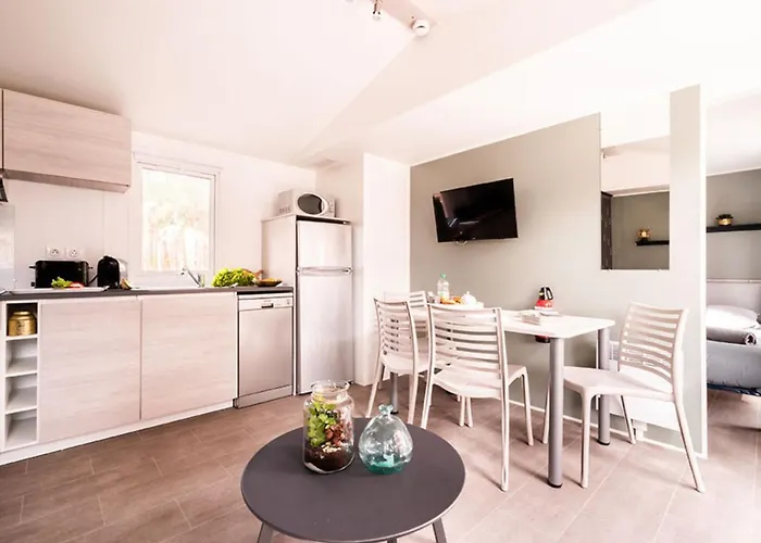 营地 Mobil-home 6 Pers Avec Terrasse A - Api-1-52-830